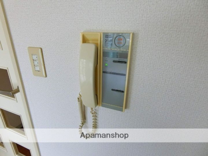 京都府城陽市寺田中大小の賃貸マンション101の内装