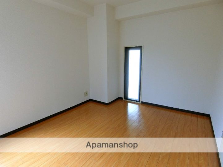 京都府城陽市寺田中大小の賃貸マンション101の内装