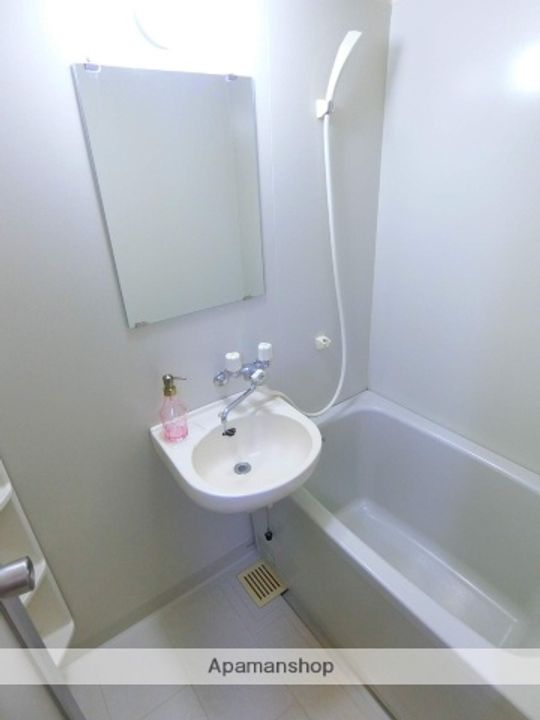 ウエストヒルズ同志社前Ⅱ号館1304の風呂