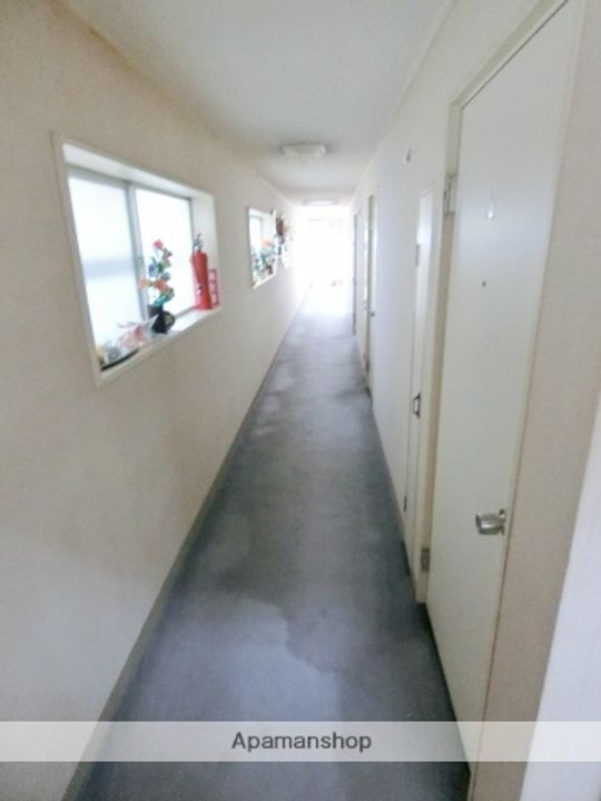 京都府城陽市平川指月の賃貸マンション2の内装