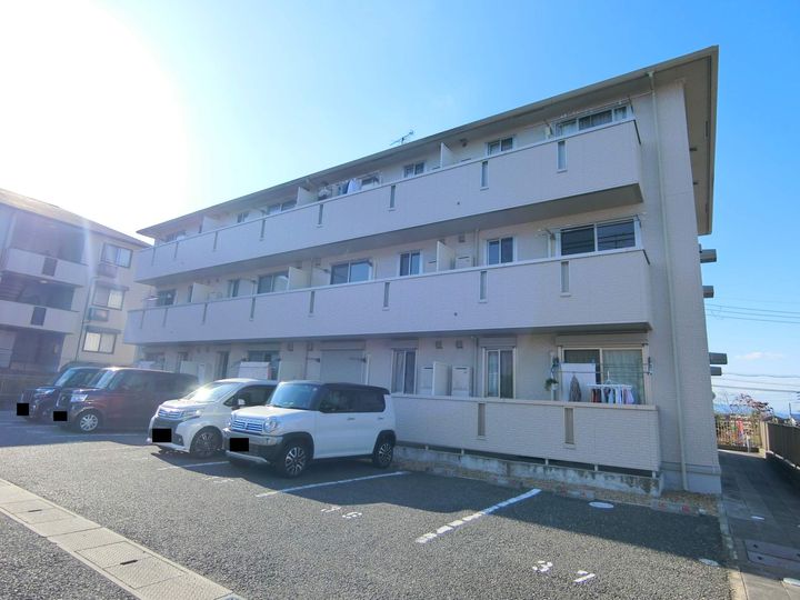 リビングタウン木津川 A棟の外観