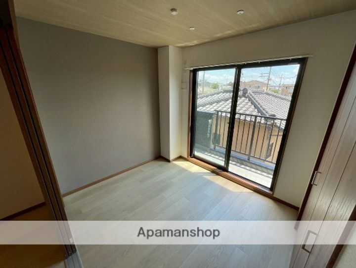 京都府城陽市平川古宮の賃貸マンション303の内装