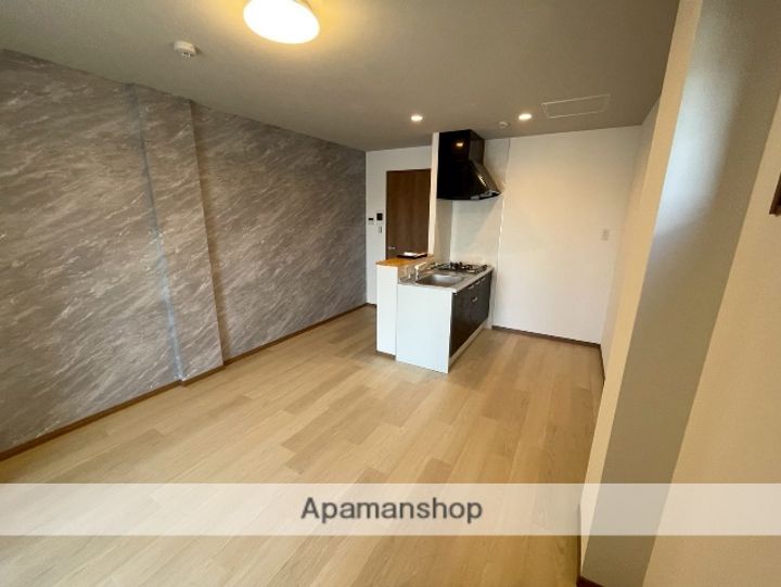 京都府城陽市平川古宮の賃貸マンション303の内装