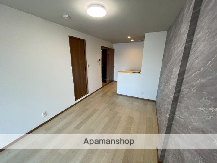 京都府城陽市平川古宮の賃貸マンション204の内装