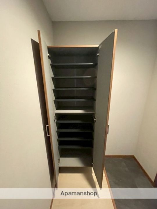 京都府城陽市平川古宮の賃貸マンション104の内装