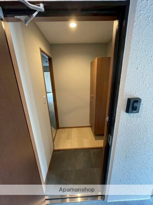 京都府城陽市平川古宮の賃貸マンション104の玄関