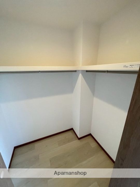 京都府城陽市平川古宮の賃貸マンション301の内装