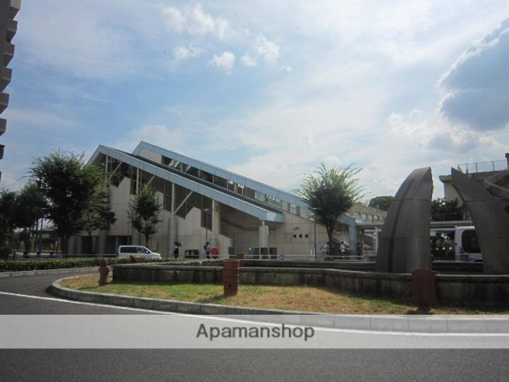 アルカディーナ城陽の周辺