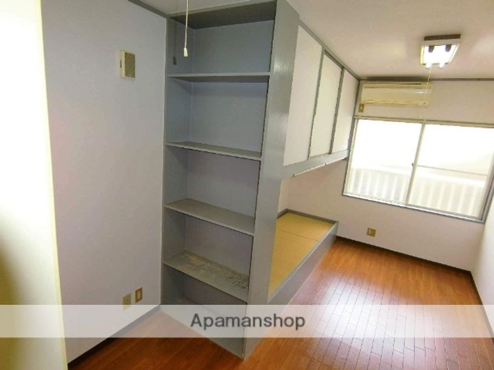 京都府京田辺市三山木谷垣内の賃貸アパート201の内装