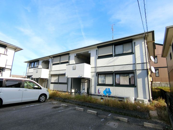 セラビ梅美台B棟103の外観