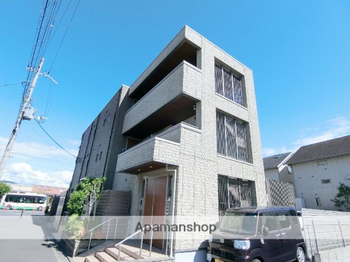 シャーメゾンまはたぎ同志社山手の外観