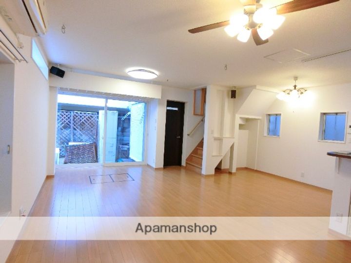 京都府京田辺市河原御影(一戸建)の賃貸物件の居間