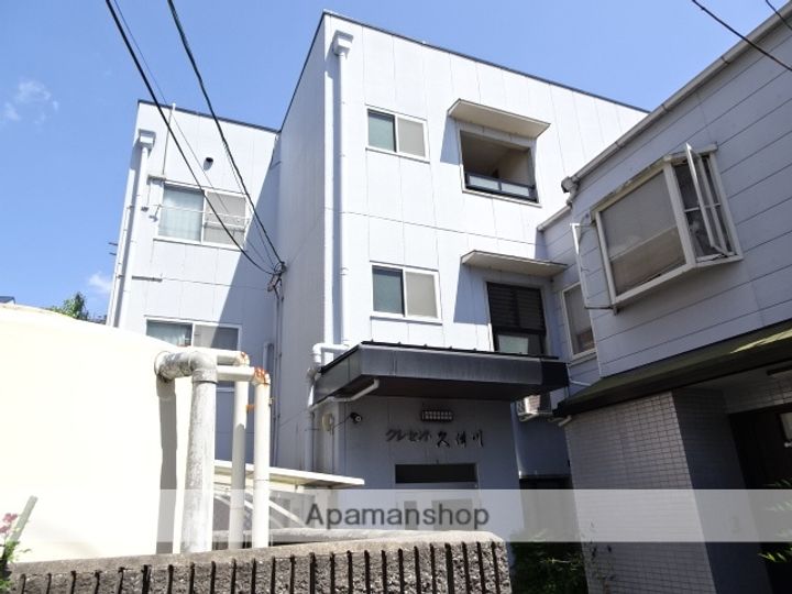 クレセント久津川の外観