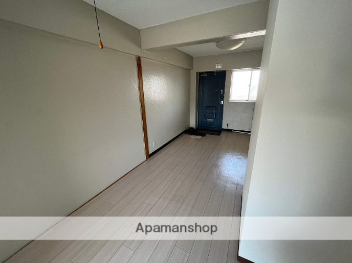 京都府京田辺市大住関屋の賃貸マンションの内装