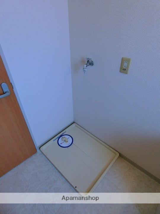 京都府城陽市平川指月の賃貸アパートの内装