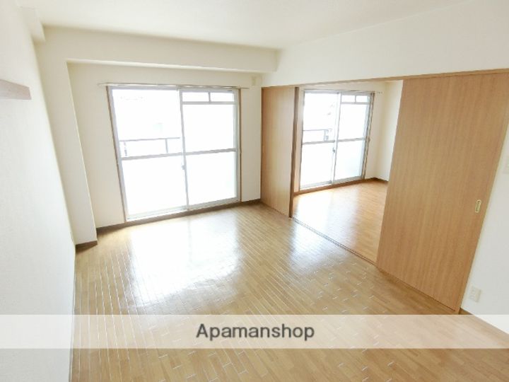 コモドENOKIの居間