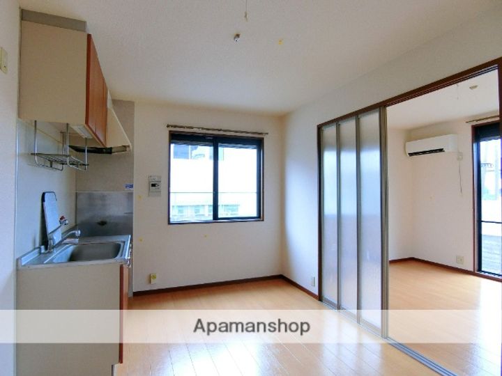 レーベンK・YA棟の居間