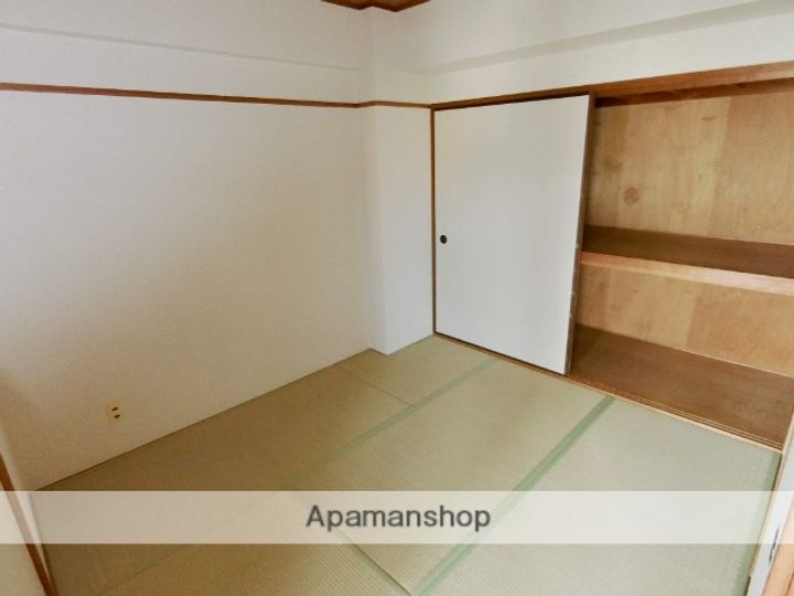 三栄ハイツの内装