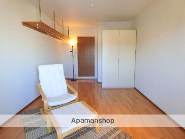 京都府京田辺市三山木垣ノ内の賃貸マンションの内装