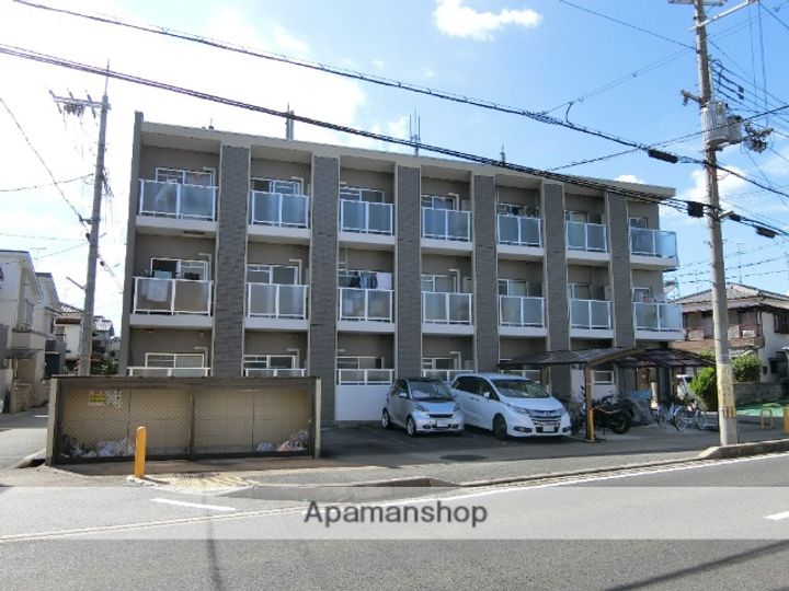 京都府城陽市枇杷庄大三戸の賃貸マンションの外観