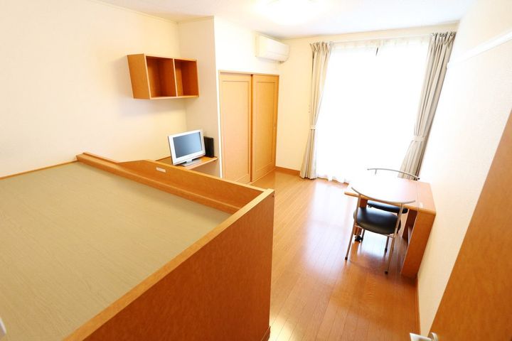 レオパレスやわらぎの居間