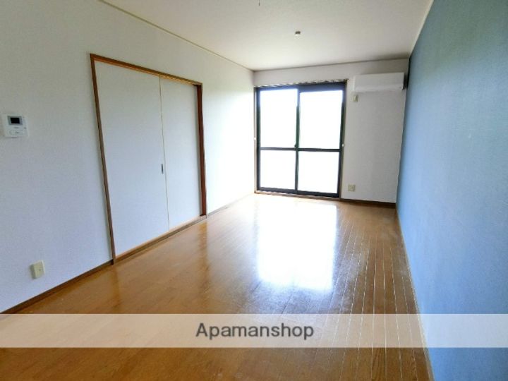 ジョイフルYの居間