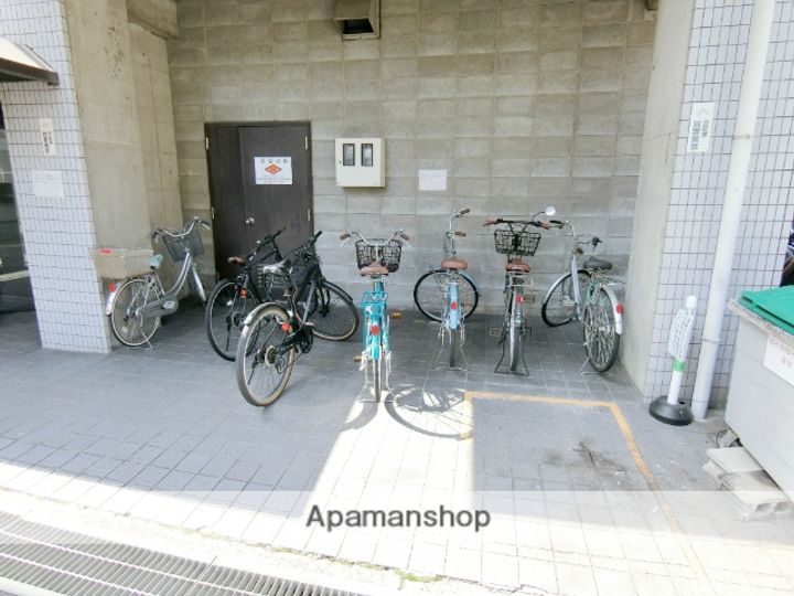 KGビルの内装