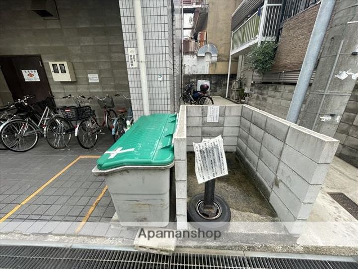 KGビルの内装