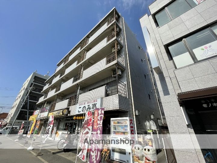 KGビルの外観