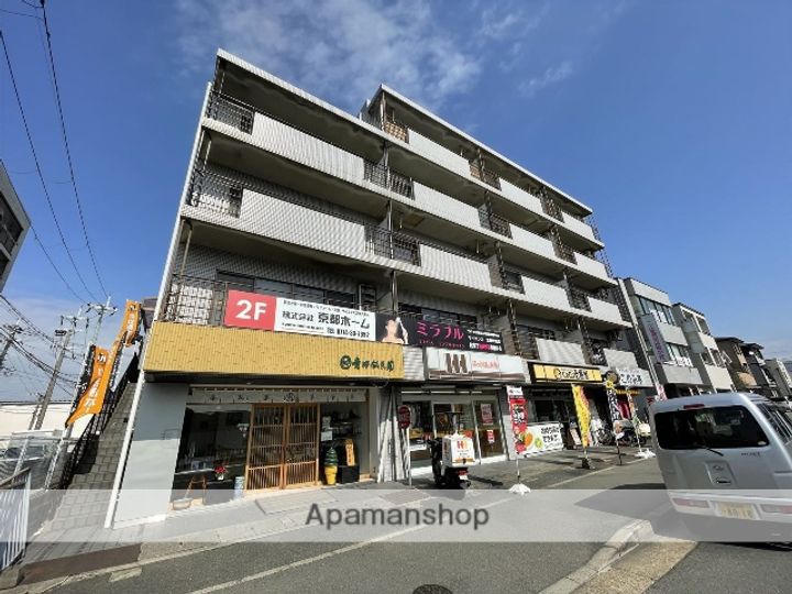 KGビルの外観
