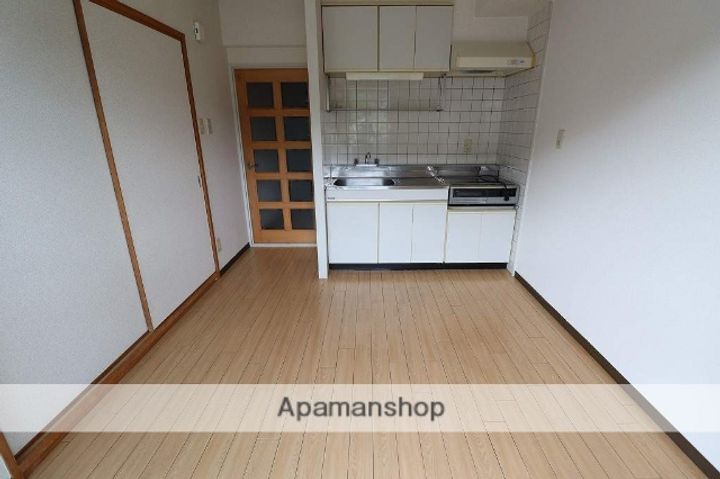 ロイヤル宇治308の内装