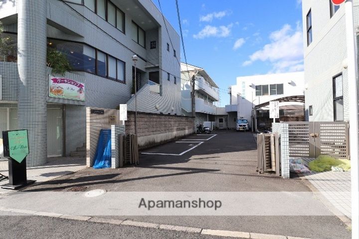 西尾マンションの外観