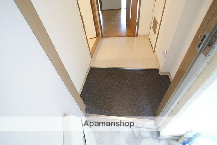 ガーデンハイツ広野202の玄関