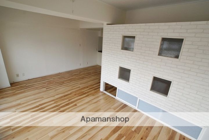 第2長栄マンションの内装