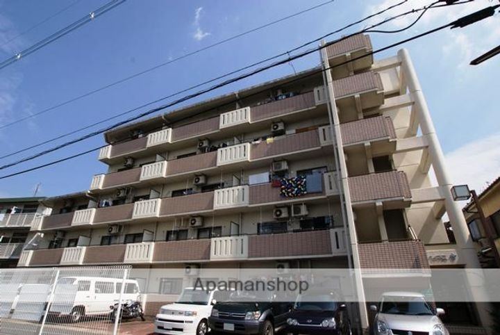 ハイネス幸B棟402の外観