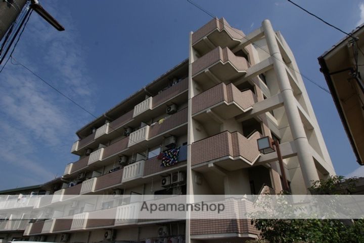 ハイネス幸B棟402の外観