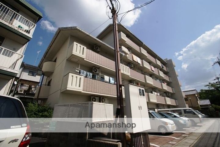 ハイネス幸B棟402の外観