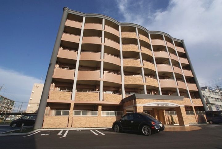 EXE VILLA WESTの外観