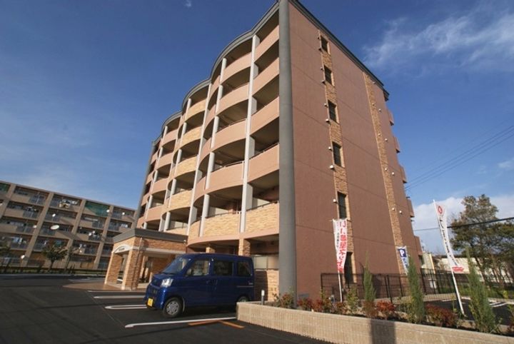 EXE VILLA WESTの外観