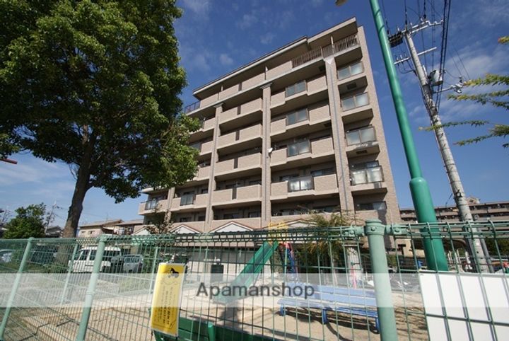 ラポート小林の外観