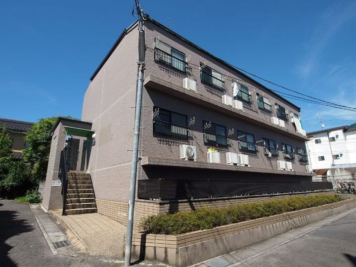 京都府京都市左京区岩倉三宅町の賃貸マンションの外観