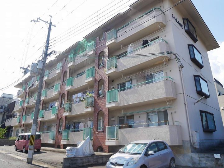 京都府京都市北区大宮開町の賃貸マンションの外観