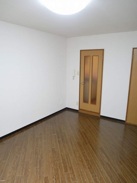 ポートハイム加茂102号室の内装