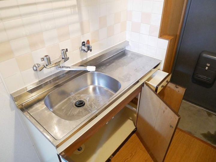 ポートハイム加茂102号室のキッチン