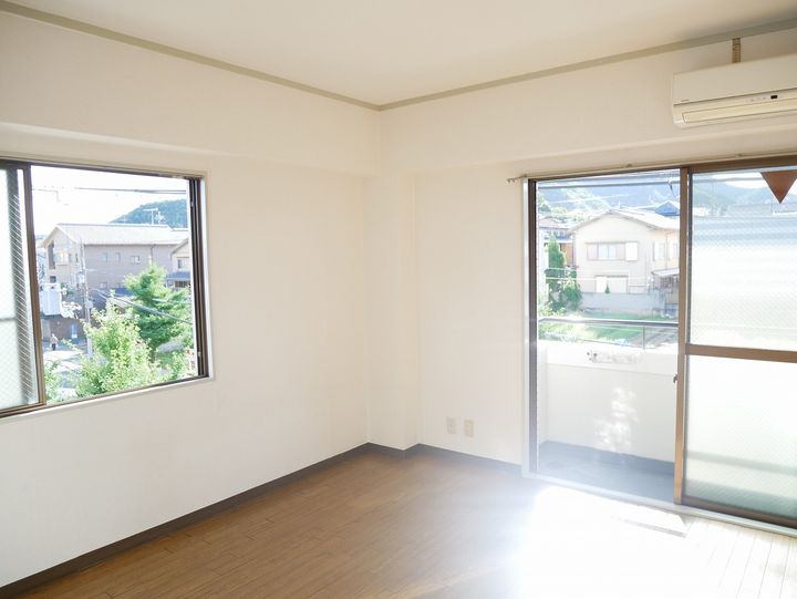 レジデンス浅野403号室の内装