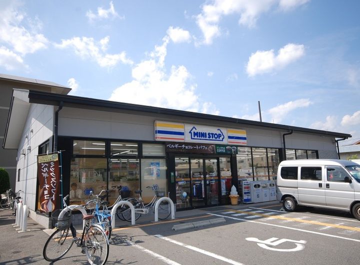 京都府京都市左京区修学院千万田町の賃貸マンション106号室の周辺