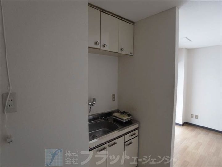 京都府京都市北区大宮東小野堀町の賃貸マンション203号室の内装