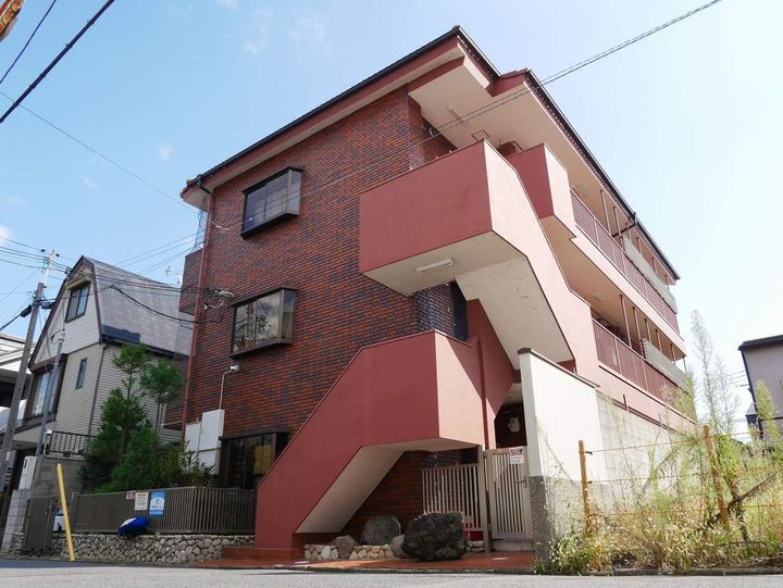 グリーンハウス106号室の外観