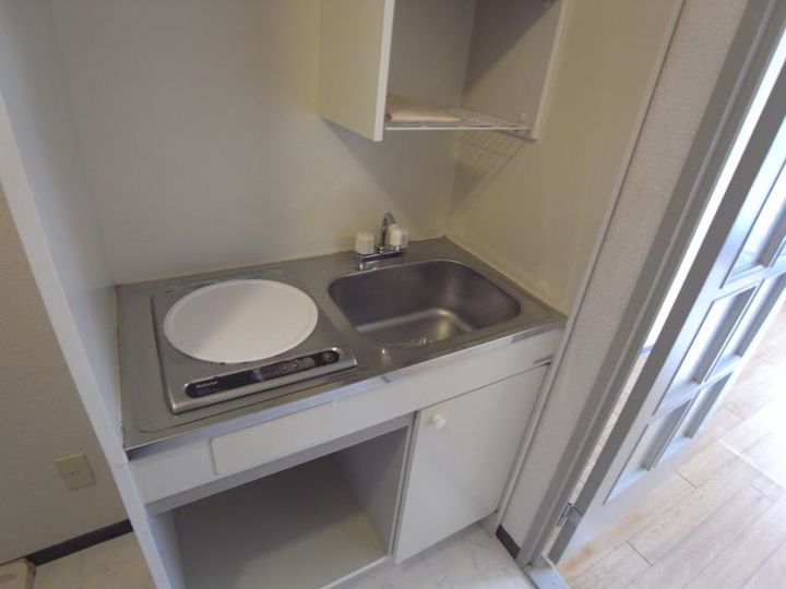 京都府京都市左京区静市市原町の賃貸マンション302号室のキッチン