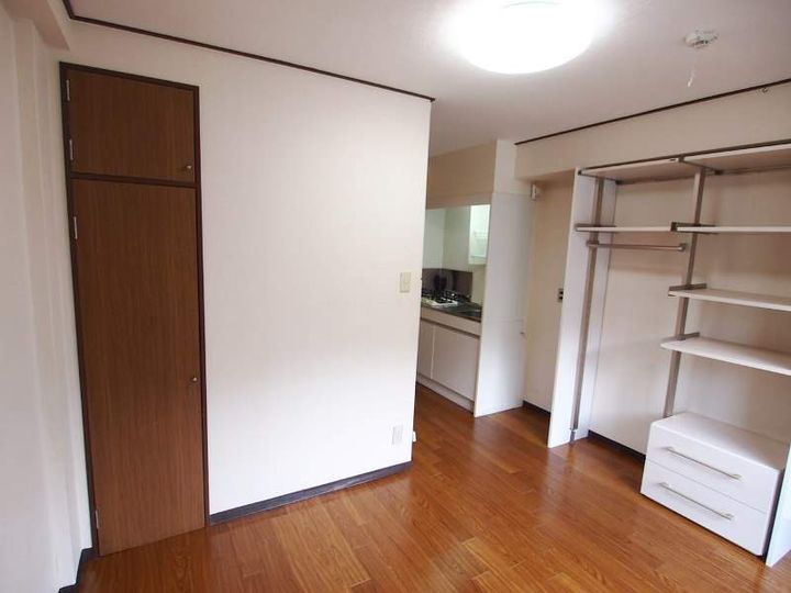 リブカントリー305号室の居間